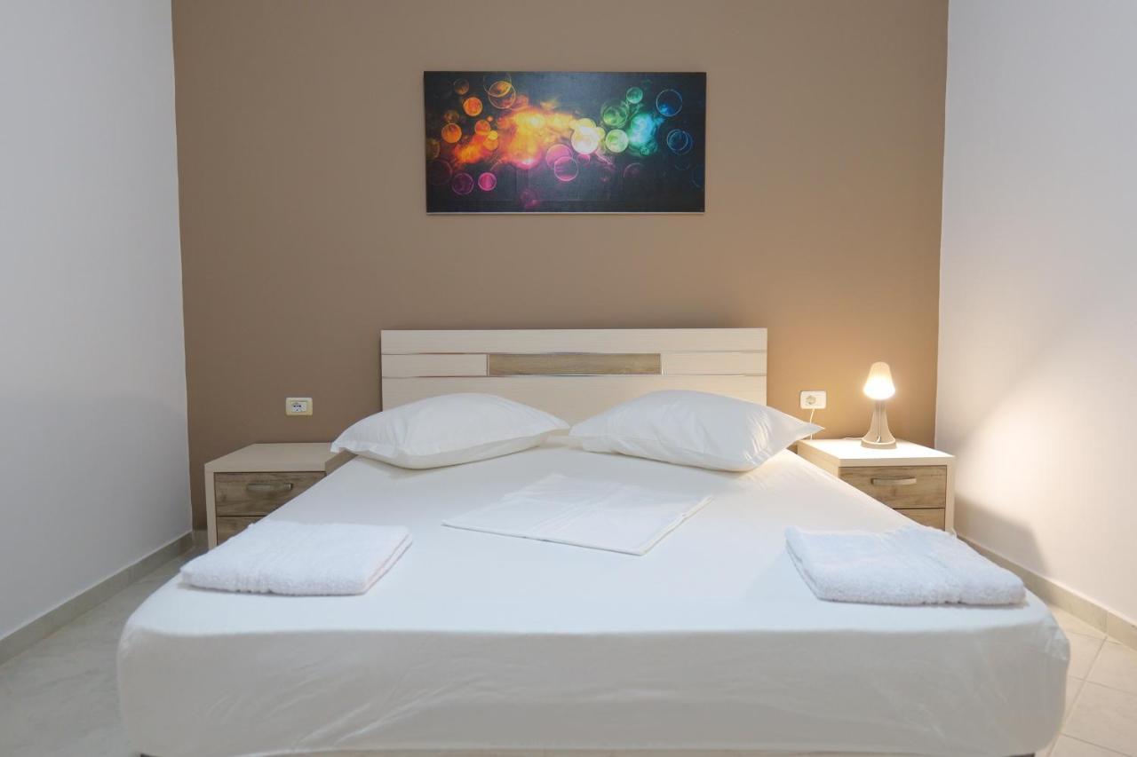 Saranda Inn Rooms & Apartments المظهر الخارجي الصورة