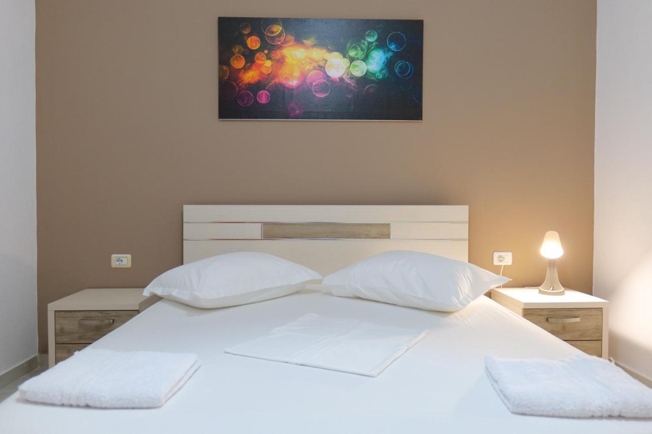 Saranda Inn Rooms & Apartments المظهر الخارجي الصورة